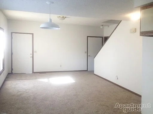 2752 S Glenview Ave — Photo 4