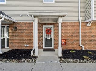 3367 Lenox Village Dr UNIT 160, Fairlawn, OH 44333