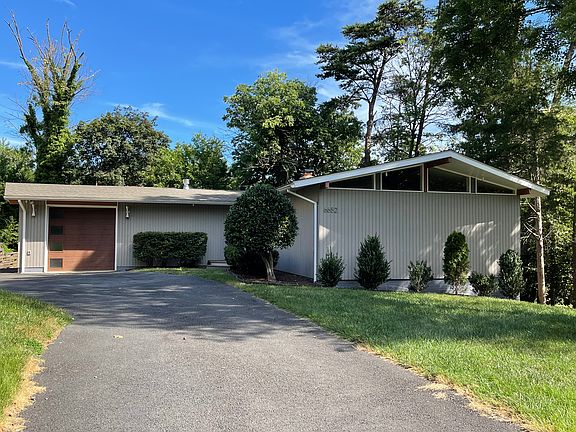 2nd image of 6652 Chilton Ct