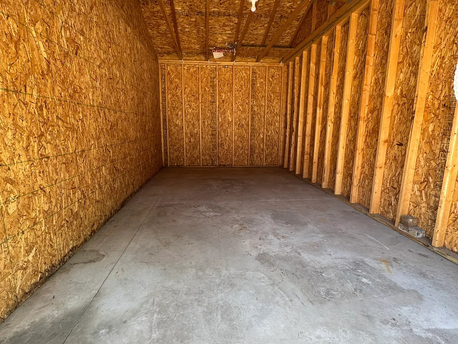 Garages-413 Saint John-Wyandotte - 6 — Photo 2