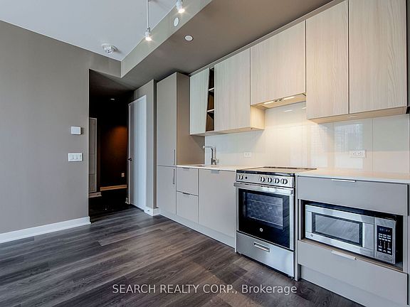 5th image of 3900 Confederation Pkwy #701