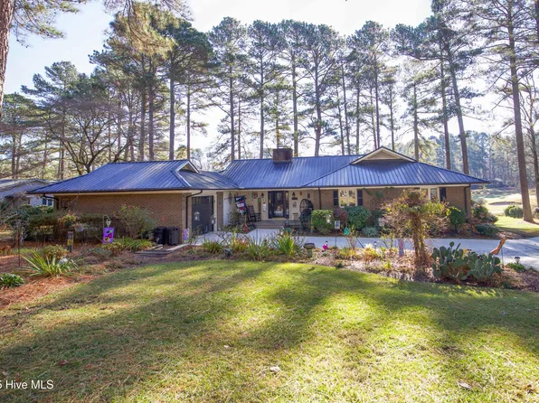 104 Oxford Court, West End, NC 27376