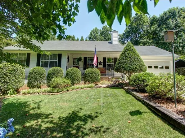 3477 Rock Ridge Dr, Gainesville, GA 30506
