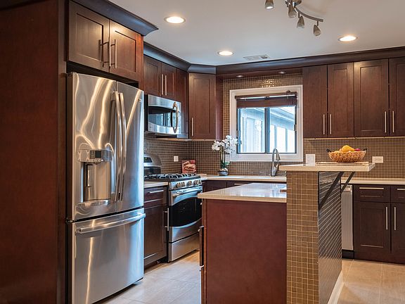 4th image of 1018 Cottonwood Ct #2AR