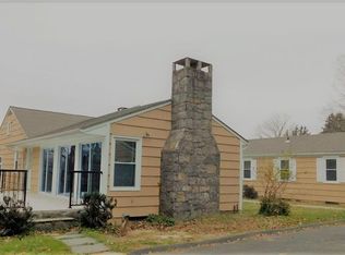 37 Gristmill Ln, Pawling, NY 12564