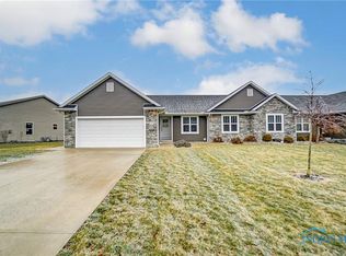 1064 White Birch Dr #U-2, Findlay, OH 45840