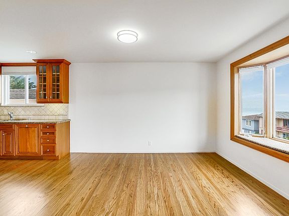 5th image of 51 Clearview Dr