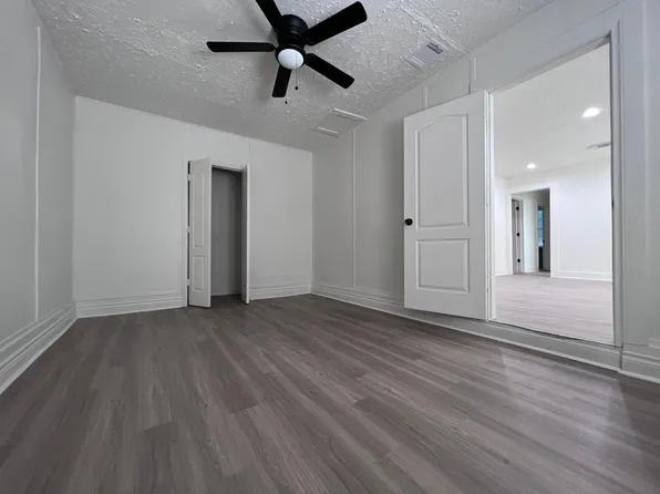 9441 Cathedral Dr, Houston, TX 77051