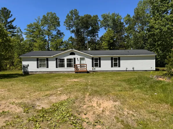 9701 Upper Mograin Rd, Cheboygan, MI 49721