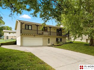5011 N 107th St, Omaha, NE 68134