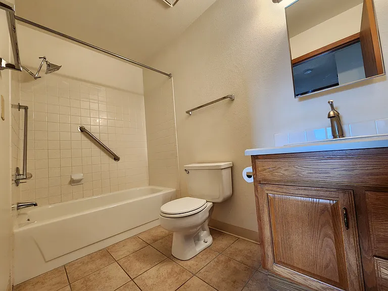 1155 S Saint Vrain Ave #B3U6 — Photo 15