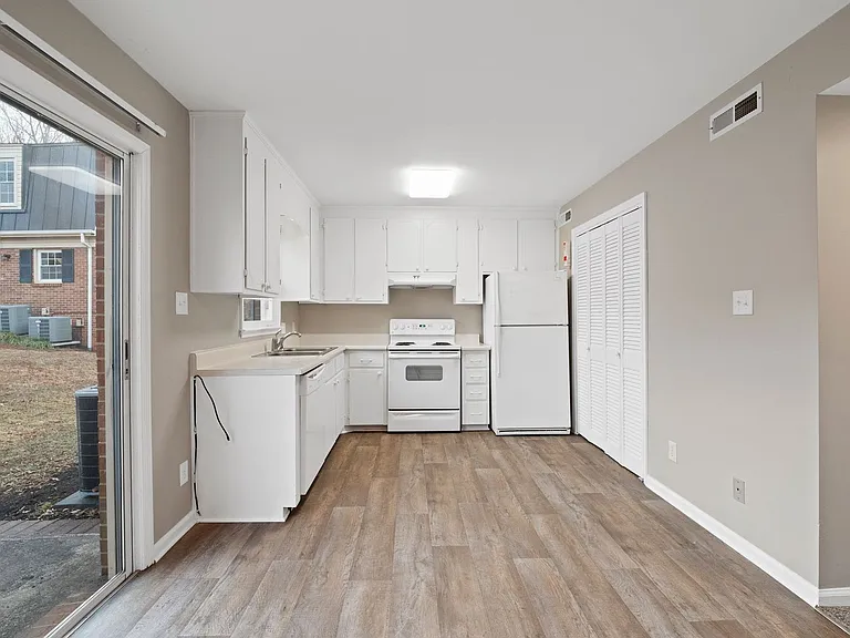1807 E Church Street Ext — Photo 10