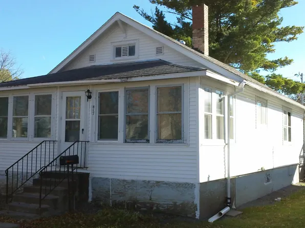 417 8th St, International Falls, MN 56649