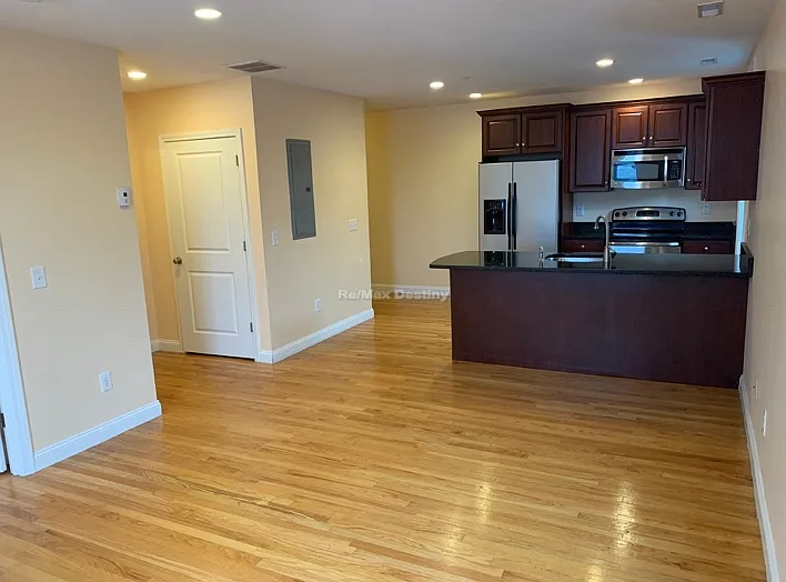 100 Fellsway West 204 — Photo 1