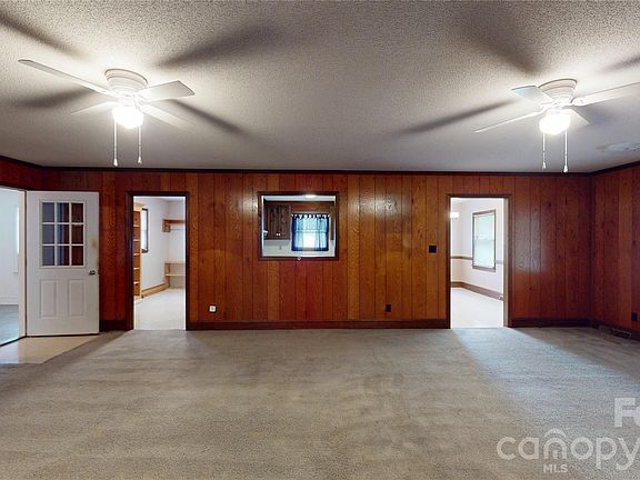 2nd image of 3033 Grassy Ln