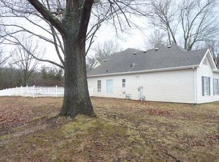 1502 Nottingham St, Cassville, MO 65625
