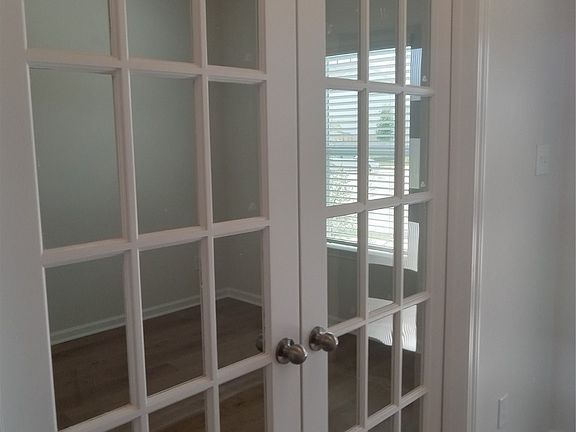 The Oakshire II- Study with French Doors