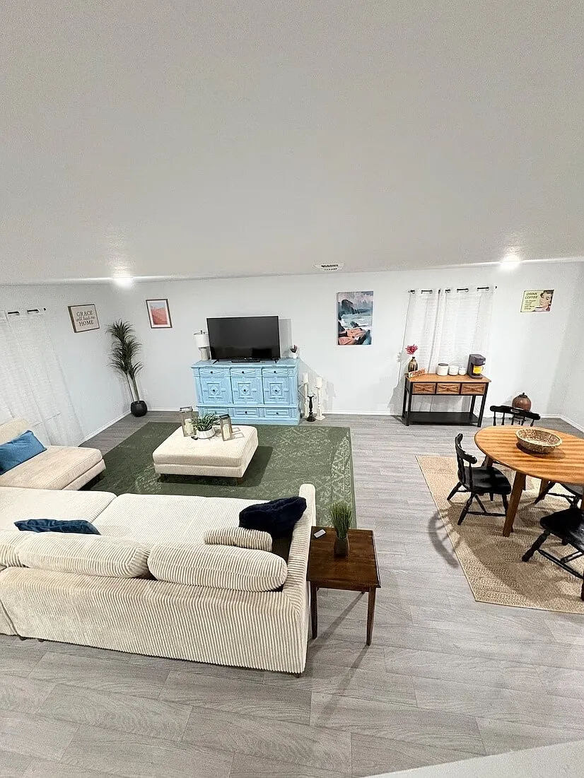 Brand New Furnished House in Abilene — Photo 1