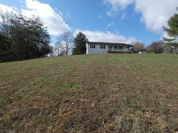 Huge Front Yard - Corner Lot