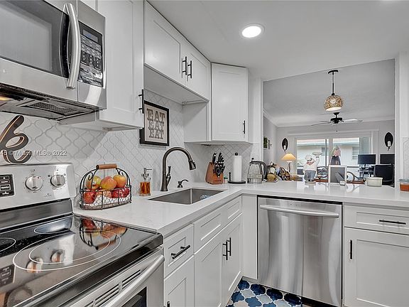 2nd image of 5800 Margate Blvd Unit 635
