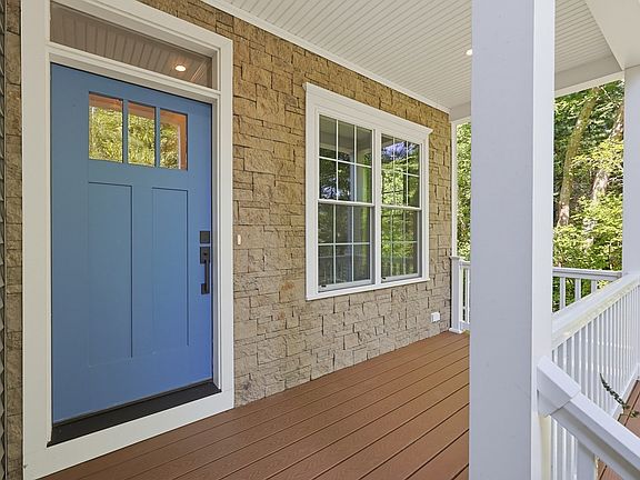 3rd image of 74 King Philip Rd