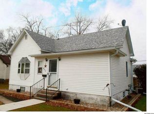 602 1st St SW, Clarion, IA 50525