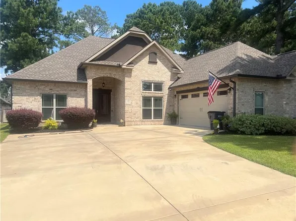 100 Newport Ave, Kathleen, GA 31047