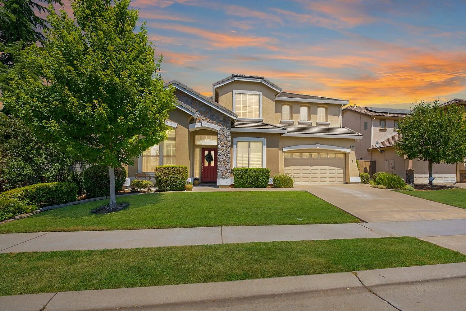 2880 Lincoln Airpark Dr photo 1
