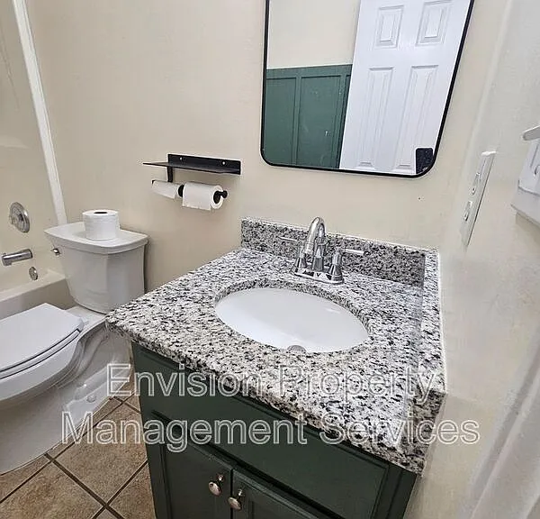 479 Lakeshore Dr — Photo 23