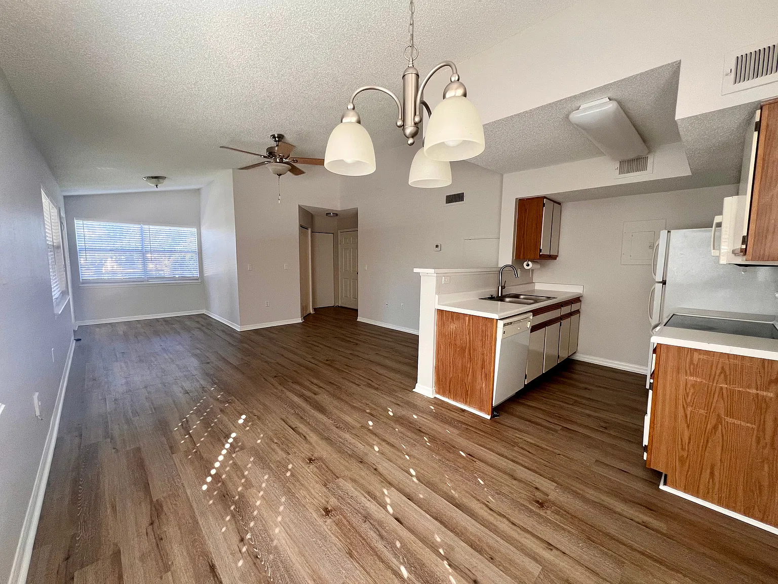 12591 Equestrian Cir — Photo 2