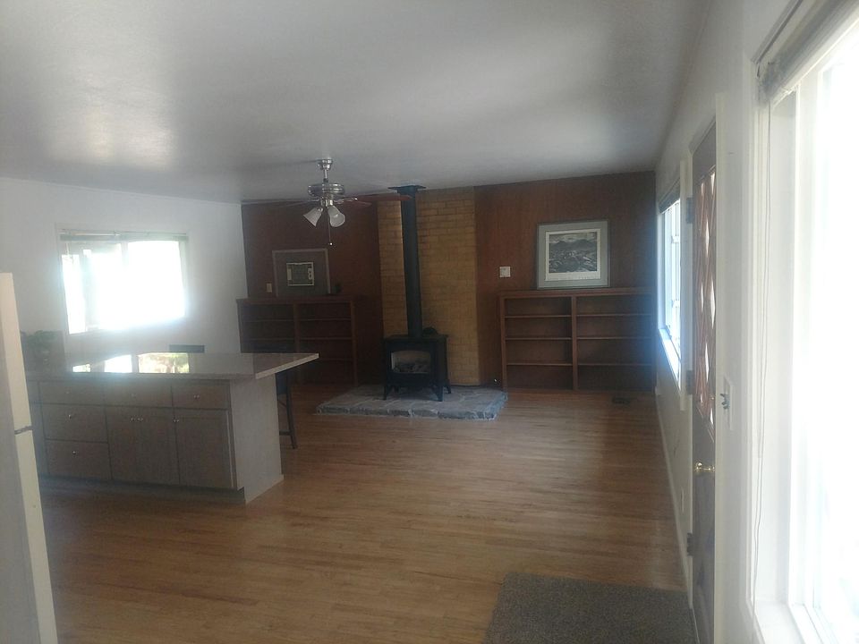 2nd image of 1417 Lane Dr #A