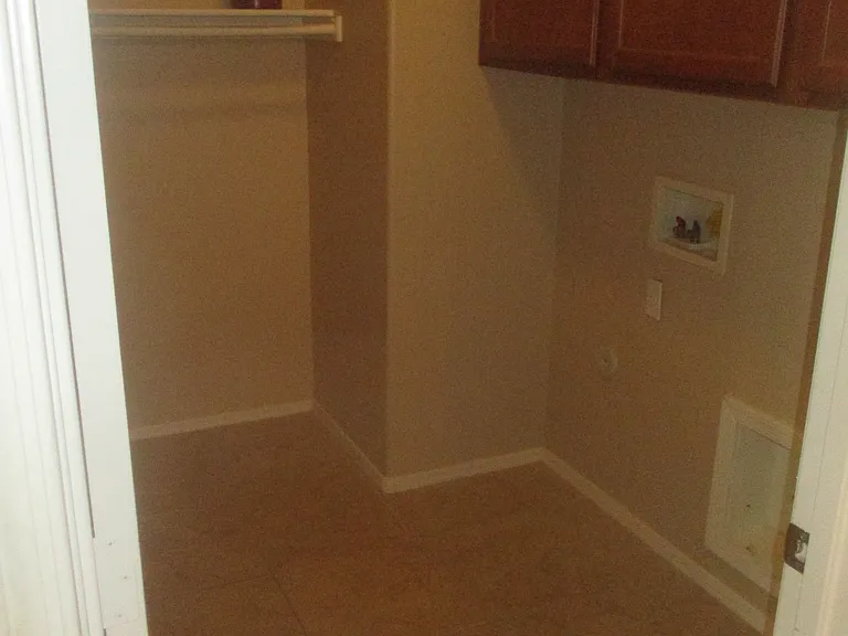 4112 W Allen St — Photo 16