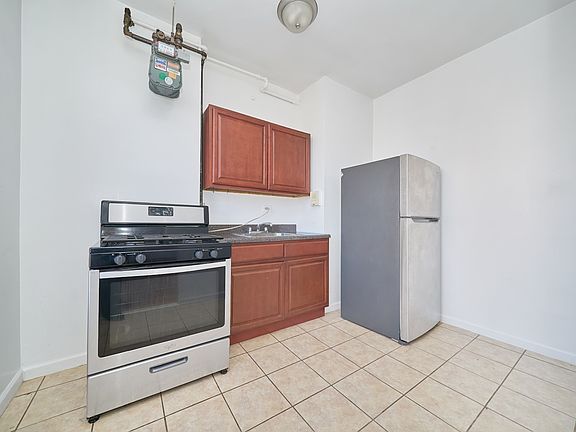 5th image of 3569 Broadway APT 7F