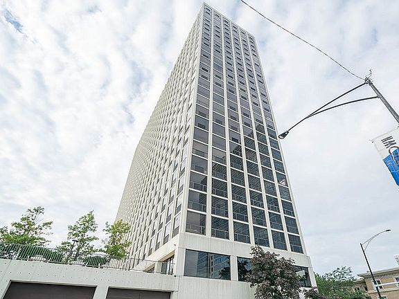 4343 Street View North Face