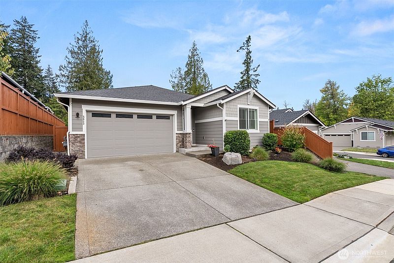 3rd image of 5613 Reef Lane NE