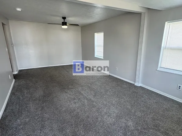 1617 Panama St, Mishawaka, IN 46544