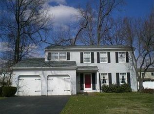 1804 Celeste Cir, Youngstown, OH