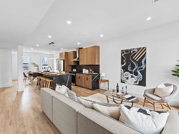 3rd image of 63 Jefferson Ave Floor 2
