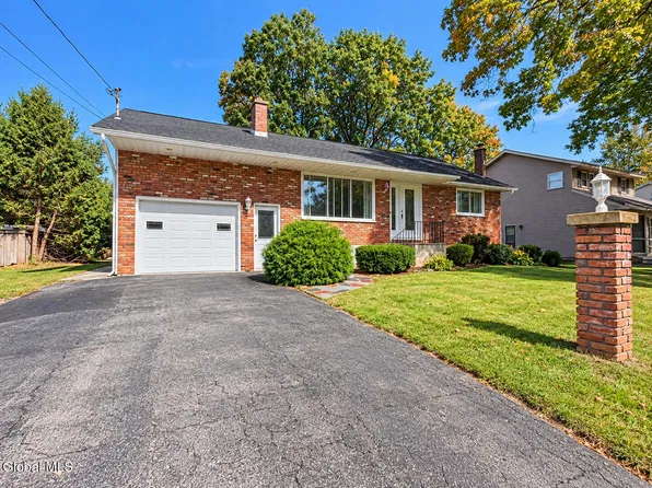 145 Fabian Drive, Schenectady, NY 12306