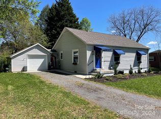 137 26th Ave NE, Hickory, NC 28601