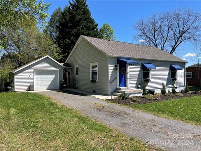 137 26th Ave NE, Hickory, NC, 28601