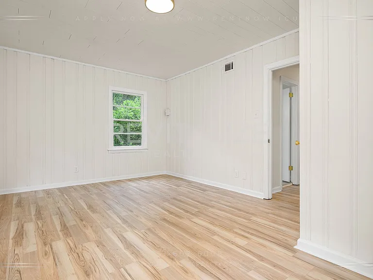 2505 Robin Hood Dr — Photo 12