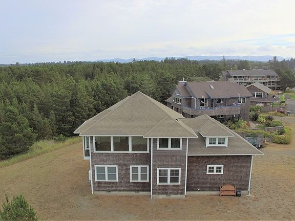 2nd image of 404 S 17th St W