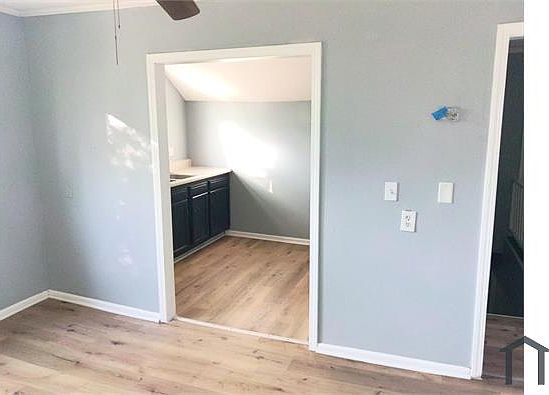 4th image of 12803 Conway St