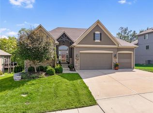 1106 Lakecrest Cir, Raymore, MO 64083
