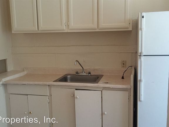 4th image of 1526 S Hope St APT 23
