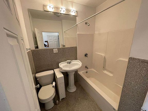 5th image of 2461 Frederick Douglass Blvd APT 5A