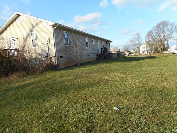 2nd image of 634 Wirt Ave