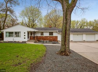 963 Chippewa Ave, Mendota Heights, MN 55118