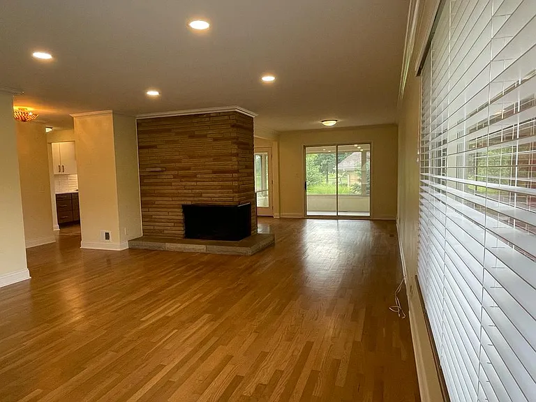 1533 Cambridge Rd — Photo 12